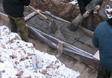 Как правильно заливать бетон зимой?